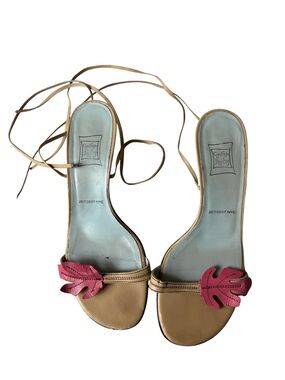 VINTAGE Y2K CYNTHIA ROWLEY TAN LEAF HEEL SANDALS WOMENS 8